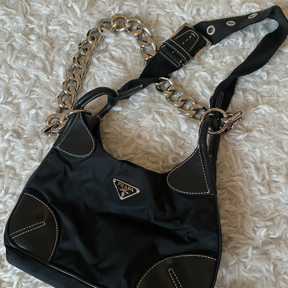 PRADA- vintage nylon shoulder bag - Picture 4 of 5